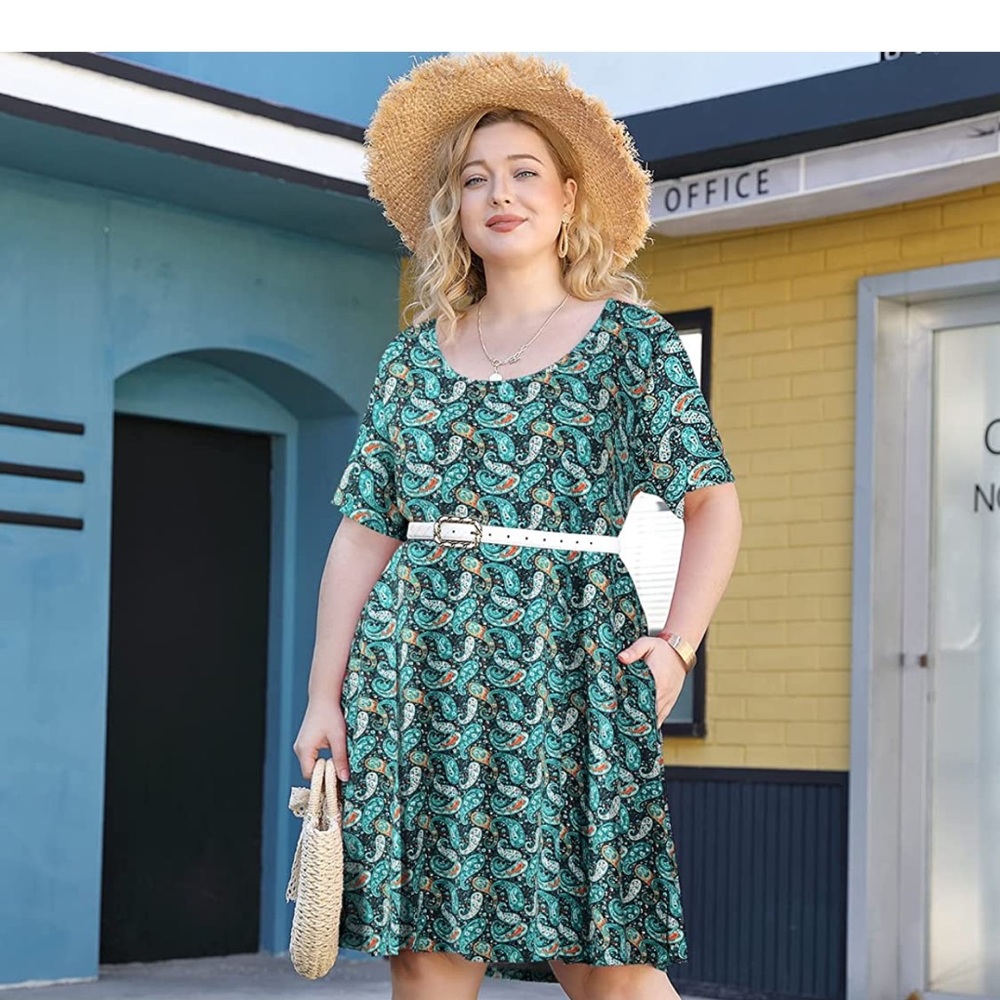 Cute T-shirt dress by Bellaroi.  Super buttery feel.  Worn once.